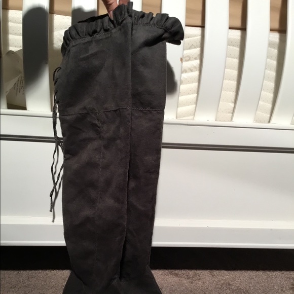 Grey over the knee boots - Picture 2 of 2